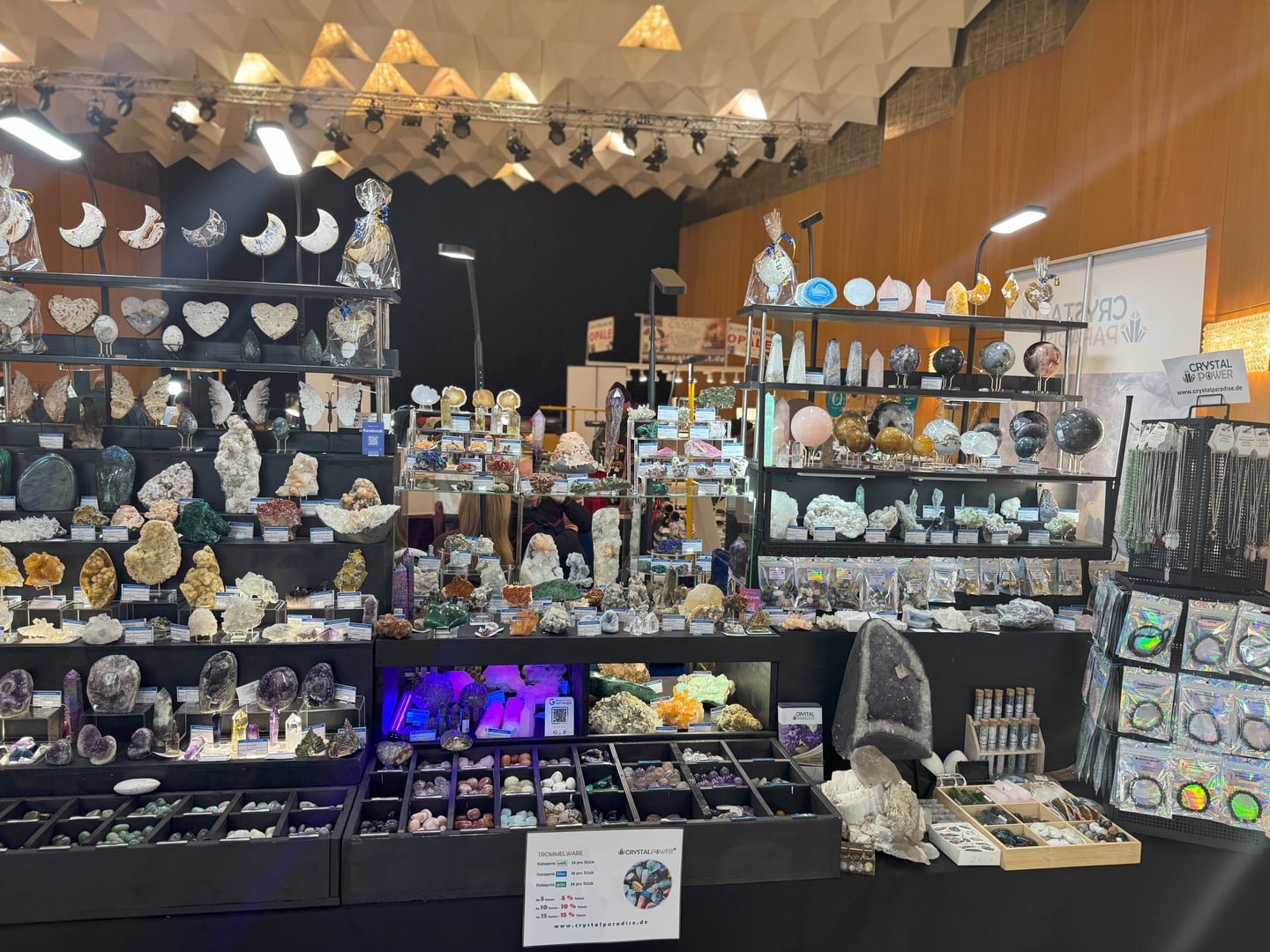 Messestand-Mineralientage_1.jpg